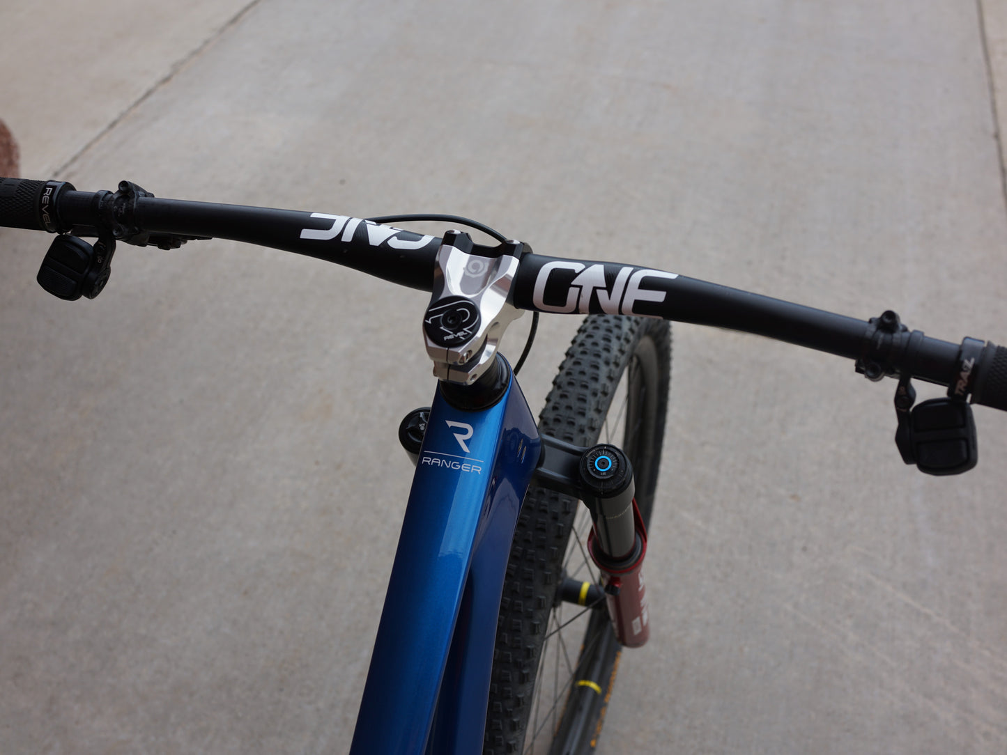 Ranger V2 SRAM X0 Transmission Large Icy Blue